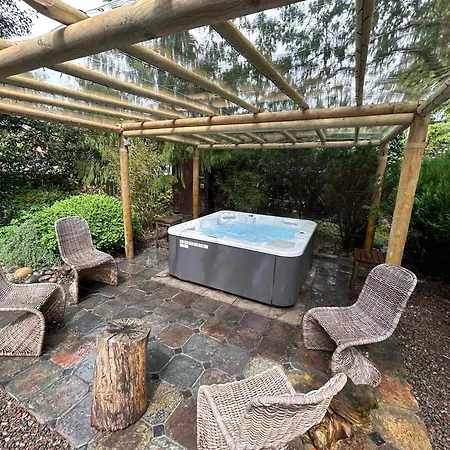 Lonsdale Villa Retreat-2